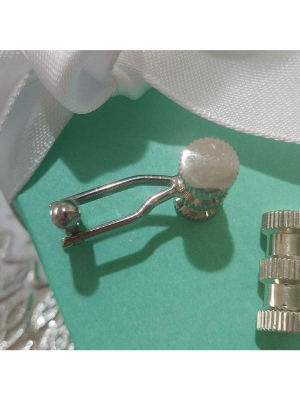Silvertone Men's Reel Cuff Links - Picture 4 of 5